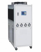 <strong>箱型風(fēng)冷式冷水機組</strong>